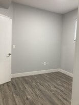 539-539 Douglas St in Hope, BC - Building Photo