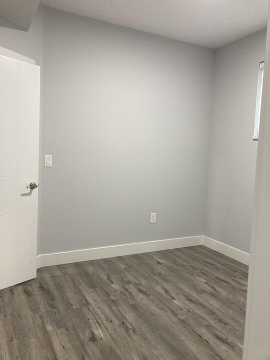 539-539 Douglas St in Hope, BC - Building Photo