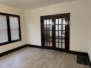 1307 S Pasfield St in Springfield, IL - Building Photo - Building Photo