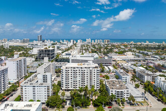 Bayview Plaza in Miami Beach, FL - Building Photo - Building Photo