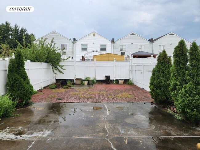 336 Howe Ave in Bronx, NY - Foto de edificio - Building Photo