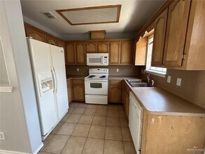 15 Toledo Ave in Edinburg, TX - Building Photo - Building Photo