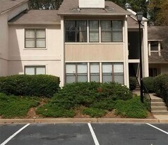 1204 Old Hammond Chase in Atlanta, GA - Building Photo