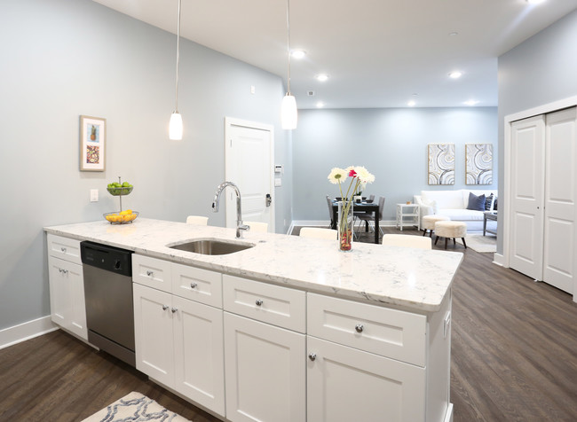 6610 at Pelham Place in Philadelphia, PA - Foto de edificio - Interior Photo
