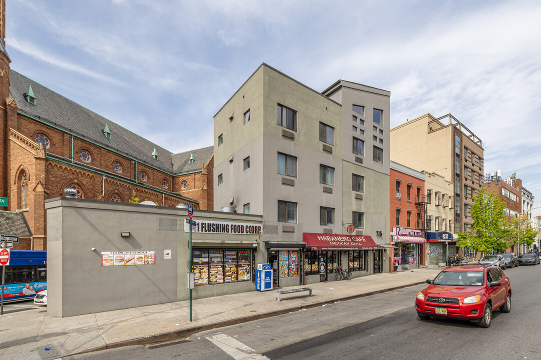 715 Flushing Ave in Brooklyn, NY - Building Photo