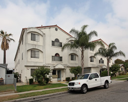 12607-12613 Fonthill Ave in Hawthorne, CA - Building Photo