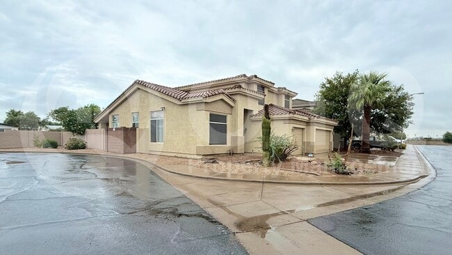15620 N 14th Dr in Phoenix, AZ - Building Photo - Building Photo