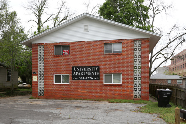 University Apartments in Tallahassee, FL - Building Photo - Building Photo