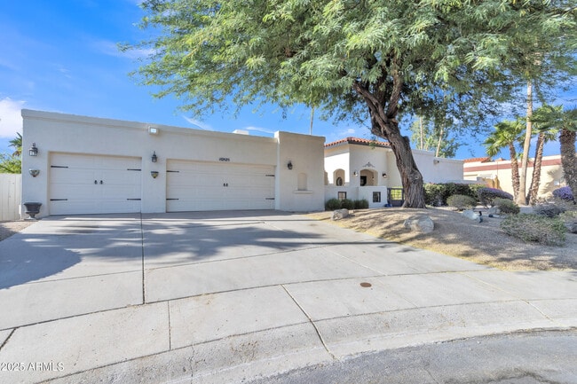 property at 10424 E Cannon Dr