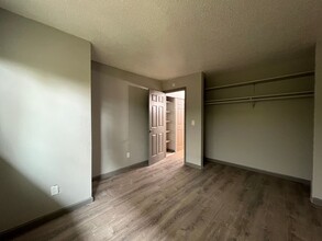 Executive East in Portland, OR - Building Photo - Interior Photo