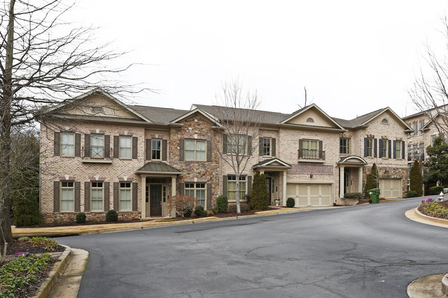 3045 Stone Gate Dr NE in Atlanta, GA - Building Photo - Building Photo