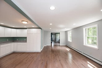 79 Main St in Skowhegan, ME - Building Photo - Building Photo