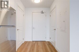 1333 Weber St E in Kitchener, ON - Building Photo - Building Photo