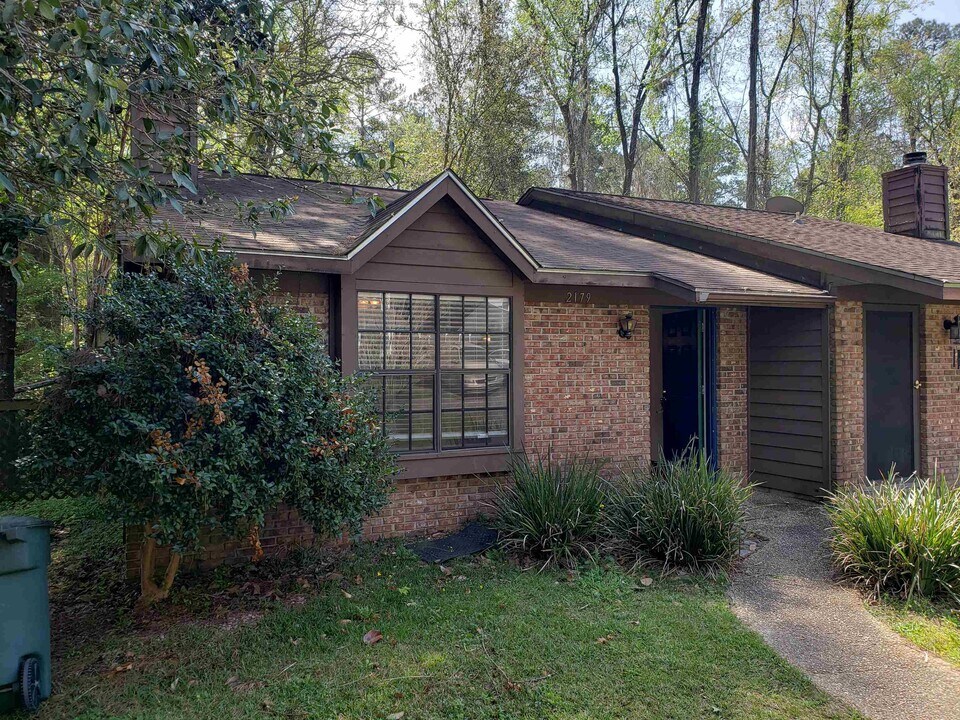 2179 Victory Garden Ln in Tallahassee, FL - Building Photo