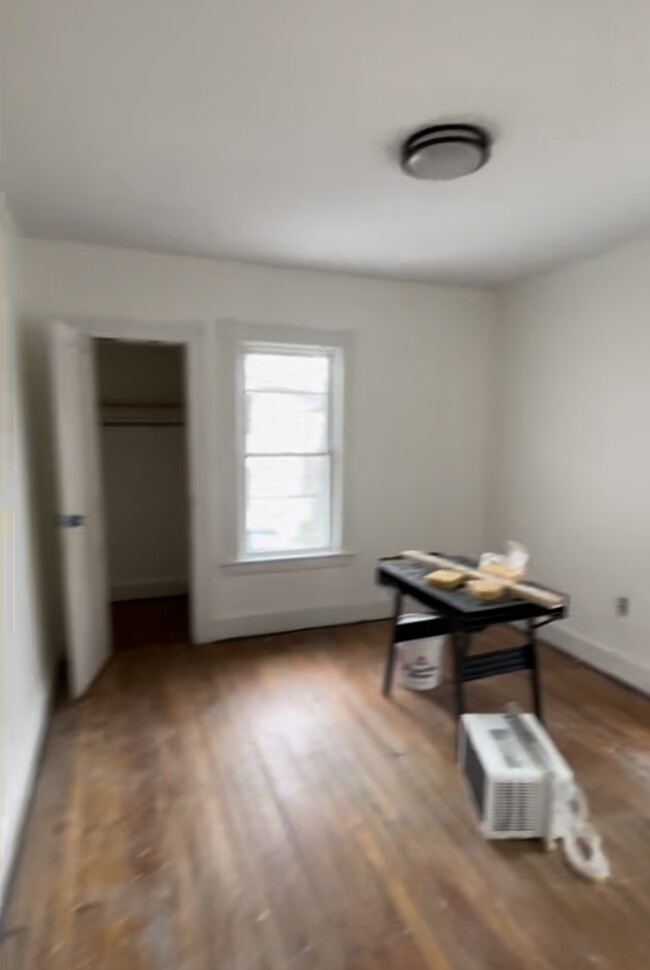 740 Iranistan Ave, Unit 2 in Bridgeport, CT - Building Photo - Building Photo
