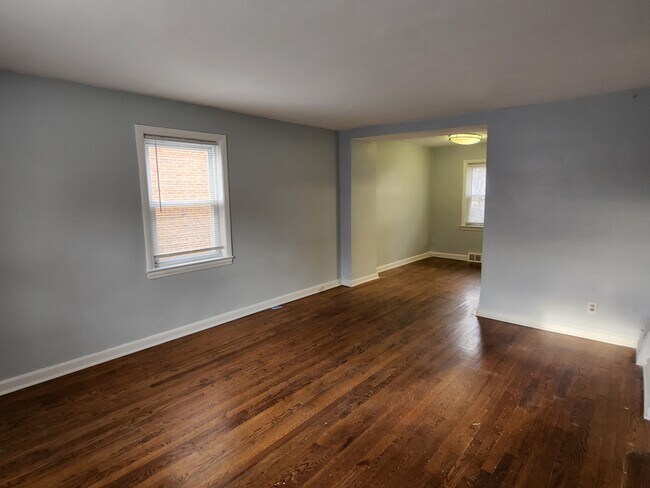 364 Oakland St in Trenton, NJ - Building Photo - Building Photo