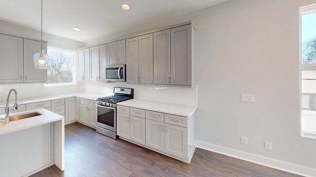 423 Coxe Ave in Charlotte, NC - Building Photo - Building Photo