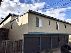 7701 Ellis Ave in Huntington Beach, CA - Building Photo - Other