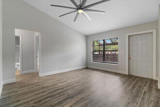 9 Vía De Casas Norte in Boynton Beach, FL - Building Photo - Building Photo