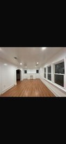 7411 Kentucky St, Unit Apartment 2 in Dearborn, MI - Building Photo