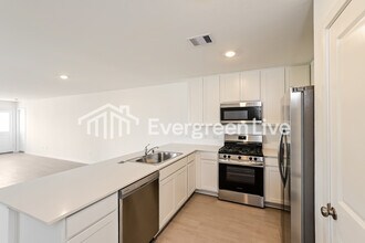 10818 Bird Of Paradise Ln in Houston, TX - Foto de edificio - Building Photo