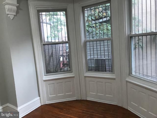 property at 423 S 15th St