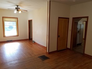 2121 Walnut St in Cedar Falls, IA - Building Photo - Building Photo