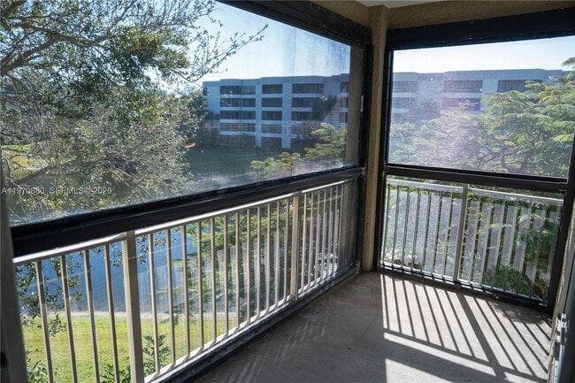 1865 Palm Cove Blvd in Delray Beach, FL - Building Photo - Building Photo