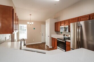 2980 Brittany Bluff Dr in Orange Park, FL - Building Photo - Building Photo