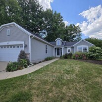 79 River St in Rockford, MI - Building Photo