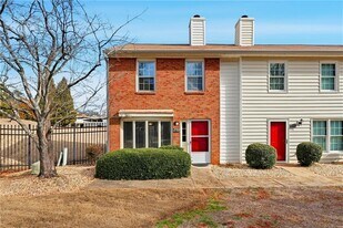 988 Old Holcomb Bridge Rd in Roswell, GA - Building Photo