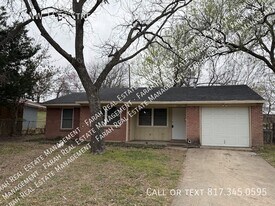 729 NW 14th St in Grand Prairie, TX - Building Photo