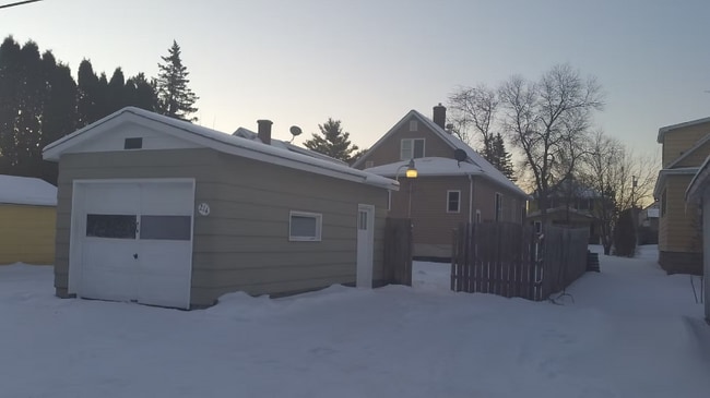 214 6th St NW in Chisholm, MN - Building Photo - Building Photo