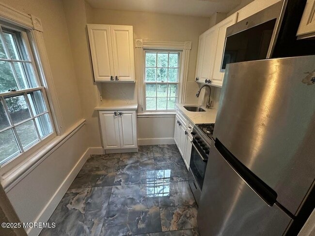 property at 7 Monmouth Rd