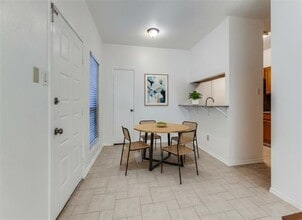 7340 Skillman St in Dallas, TX - Building Photo - Building Photo