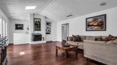 8534 Vista View Dr in Dallas, TX - Building Photo - Building Photo