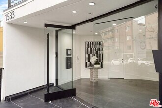 1533 N Vista St in Los Angeles, CA - Building Photo - Building Photo