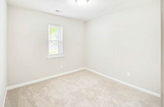 5329 Hickory Hollow Ln in Charlotte, NC - Building Photo - Building Photo