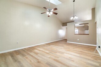 2924 S Semoran Blvd in Orlando, FL - Building Photo - Building Photo
