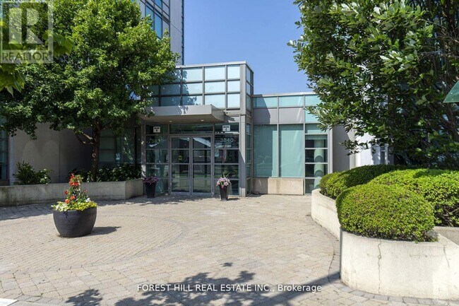 3830-3830 Bathurst St in Toronto, ON - Building Photo - Building Photo