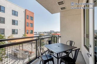 6701 Shellmound St in Emeryville, CA - Building Photo - Building Photo
