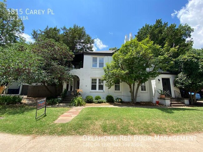 1815 Carey Pl