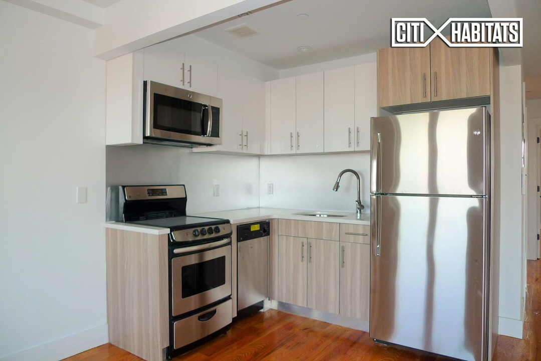 1668 Broadway-Unit -2F in Brooklyn, NY - Building Photo