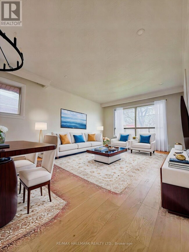 16 Arkley Crescent in Toronto, ON - Building Photo - Building Photo