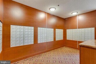 3709 S George Mason Dr in Falls Church, VA - Foto de edificio - Building Photo