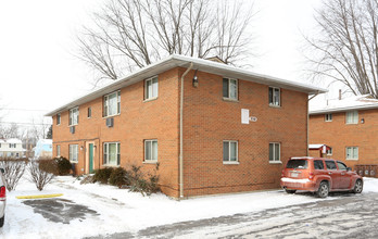 Napoleon Arms Apartments in Columbus, OH - Building Photo - Building Photo