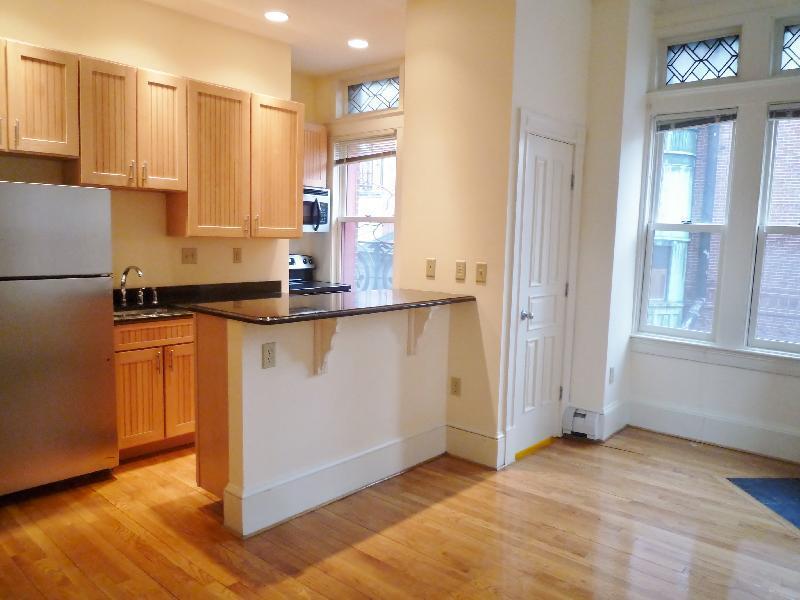 195 Commonwealth Ave, Unit 7 in Boston, MA - Building Photo