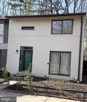 2254 Covent Gardens Ct in Reston, VA - Building Photo