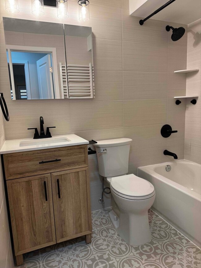 15611 77th St in Howard Beach, NY - Building Photo - Building Photo