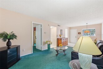 3034 Eastland Blvd in Clearwater, FL - Building Photo - Building Photo